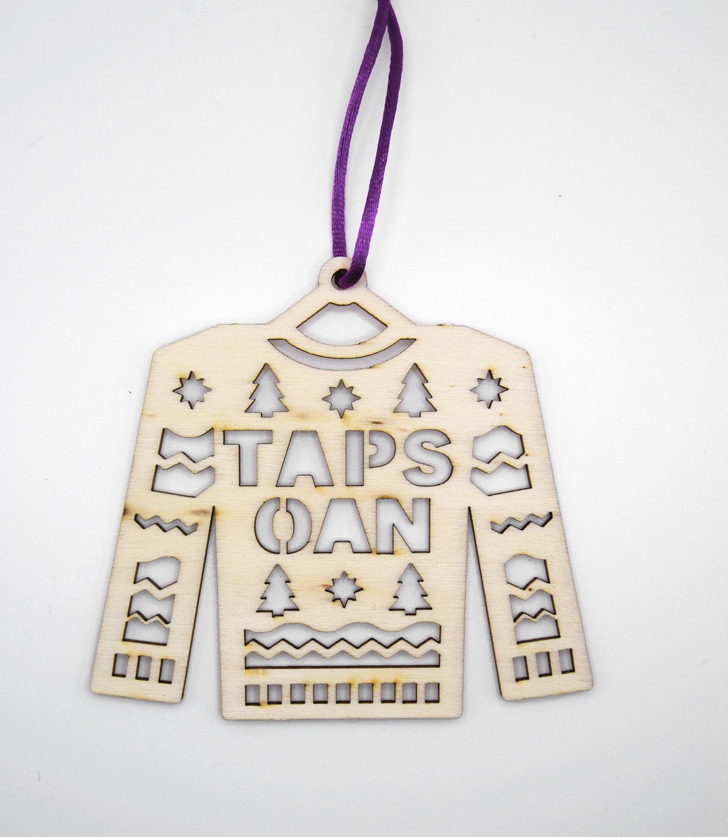 Christmas Tree Hanging | Taps Oan